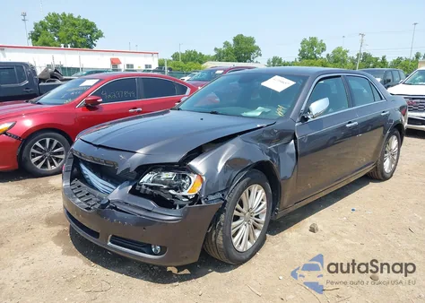 2013 Chrysler 300C from USA, damaged, VIN 2C3CCAKT6DH744998